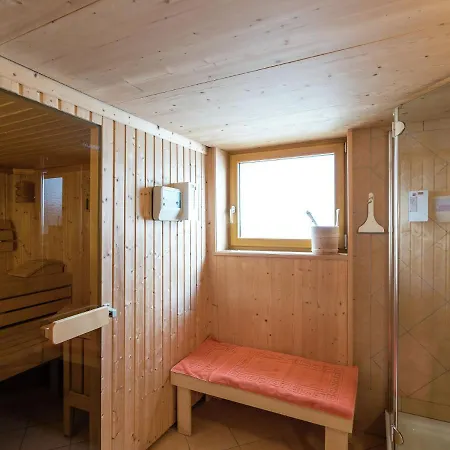 Chalet Rosina 1 *