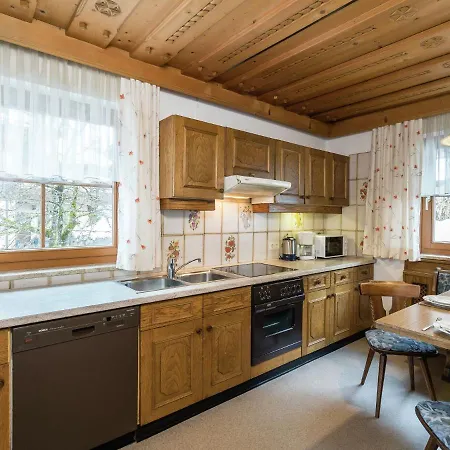 Chalet Rosina 1 *